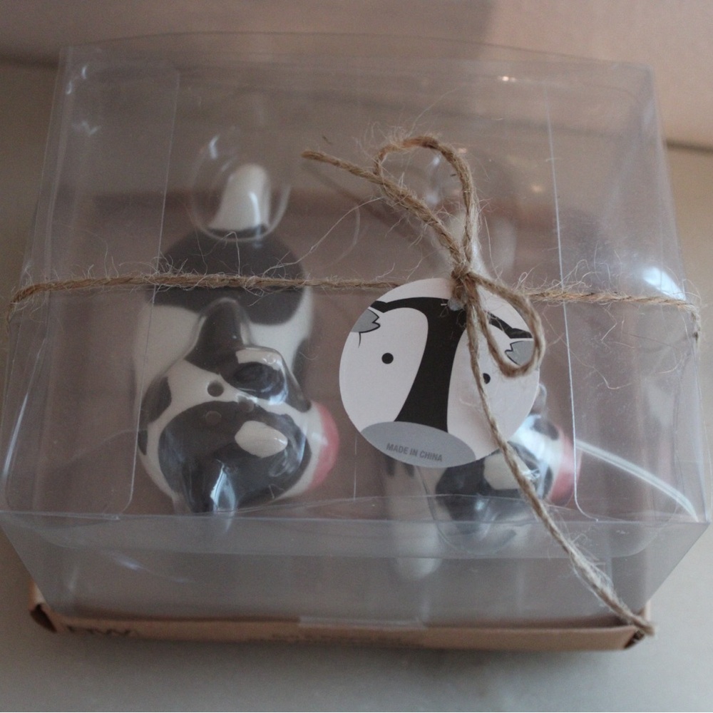 Cow Salt & Pepper Shakers Hand Painted Ceramic Fun Animal Kitchen - Picture 5 of 5